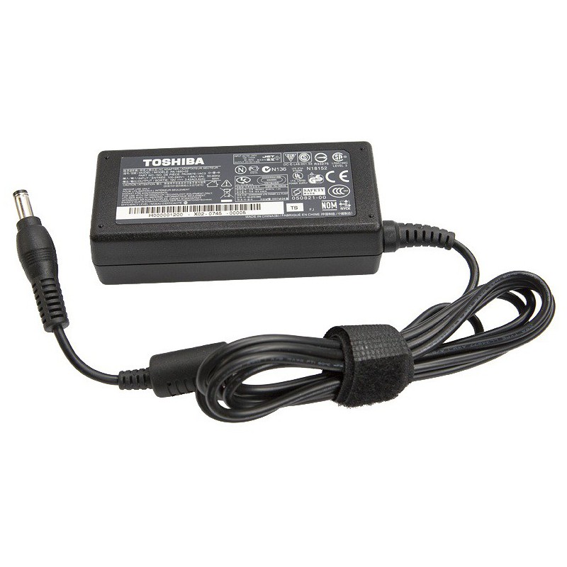 CHARGEUR COPIE ORIGINAL TOSHIBA 19V  3.95A